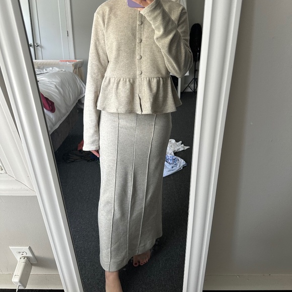 NWT H&M beige top and skirt set - Picture 2 of 9